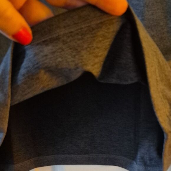 💲1️⃣0️⃣ Bundled ✔️Mono B Charcoal Cropped Top Grey Size Large - Picture 6 of 8